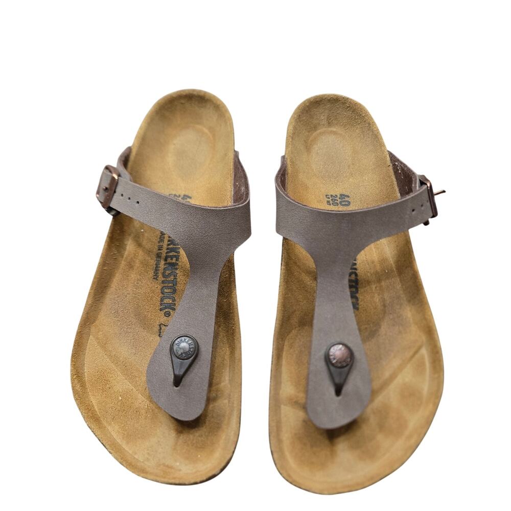 Birkenstock Gizeh thong sandals women's size 9, men's size 7
